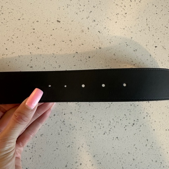 ❌Sold❌ Gorgeous Large Rhinestone GUCCI logo belt size 36 - Picture 3 of 6